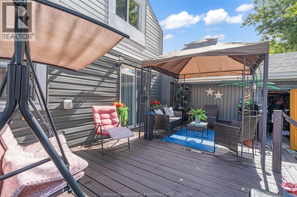 44 HANLAN STREET North - 41