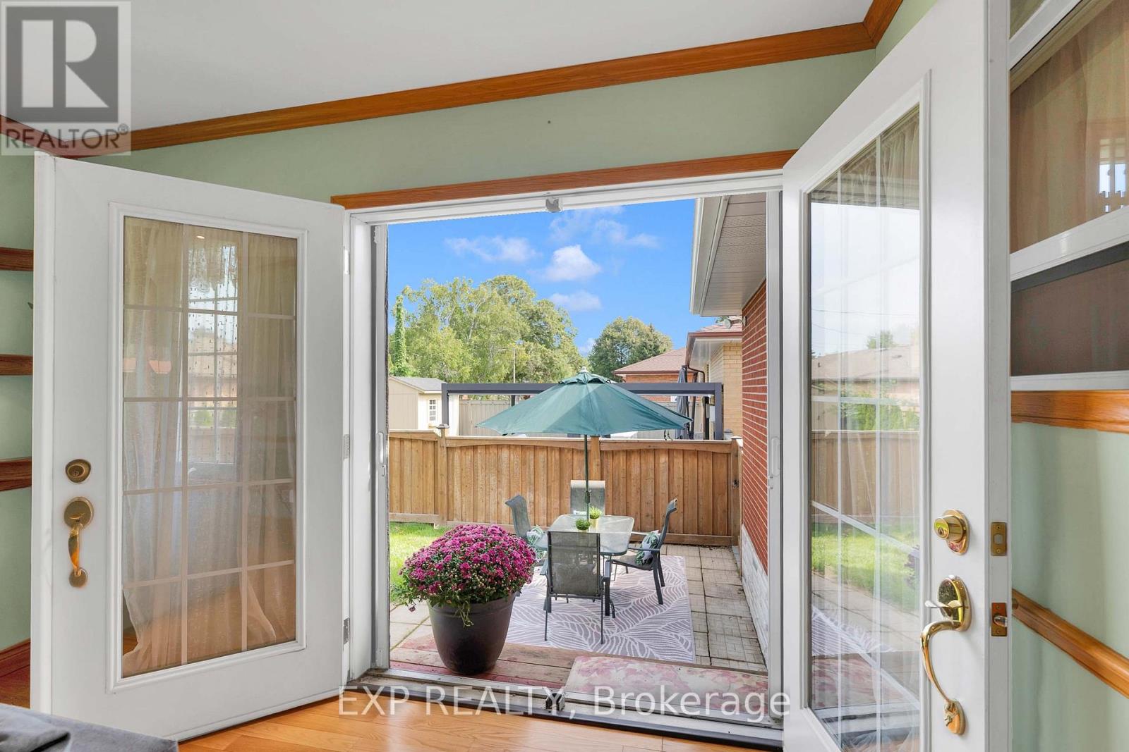 6 JARDINE PLACE - 19