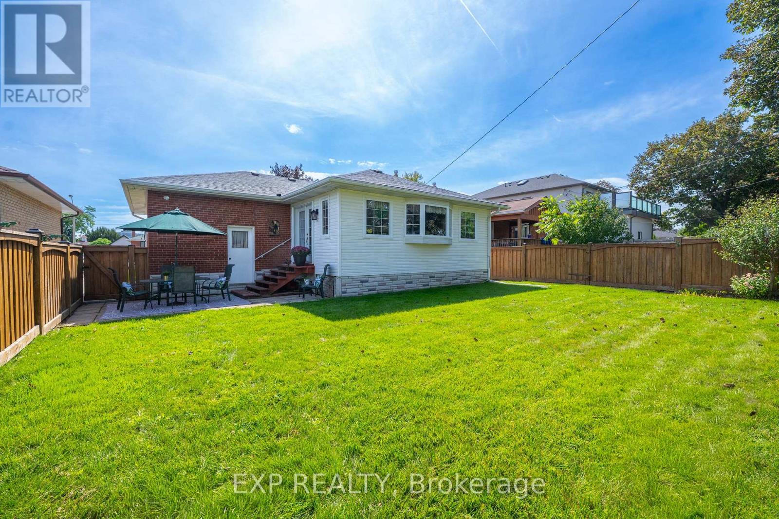 6 JARDINE PLACE - 39