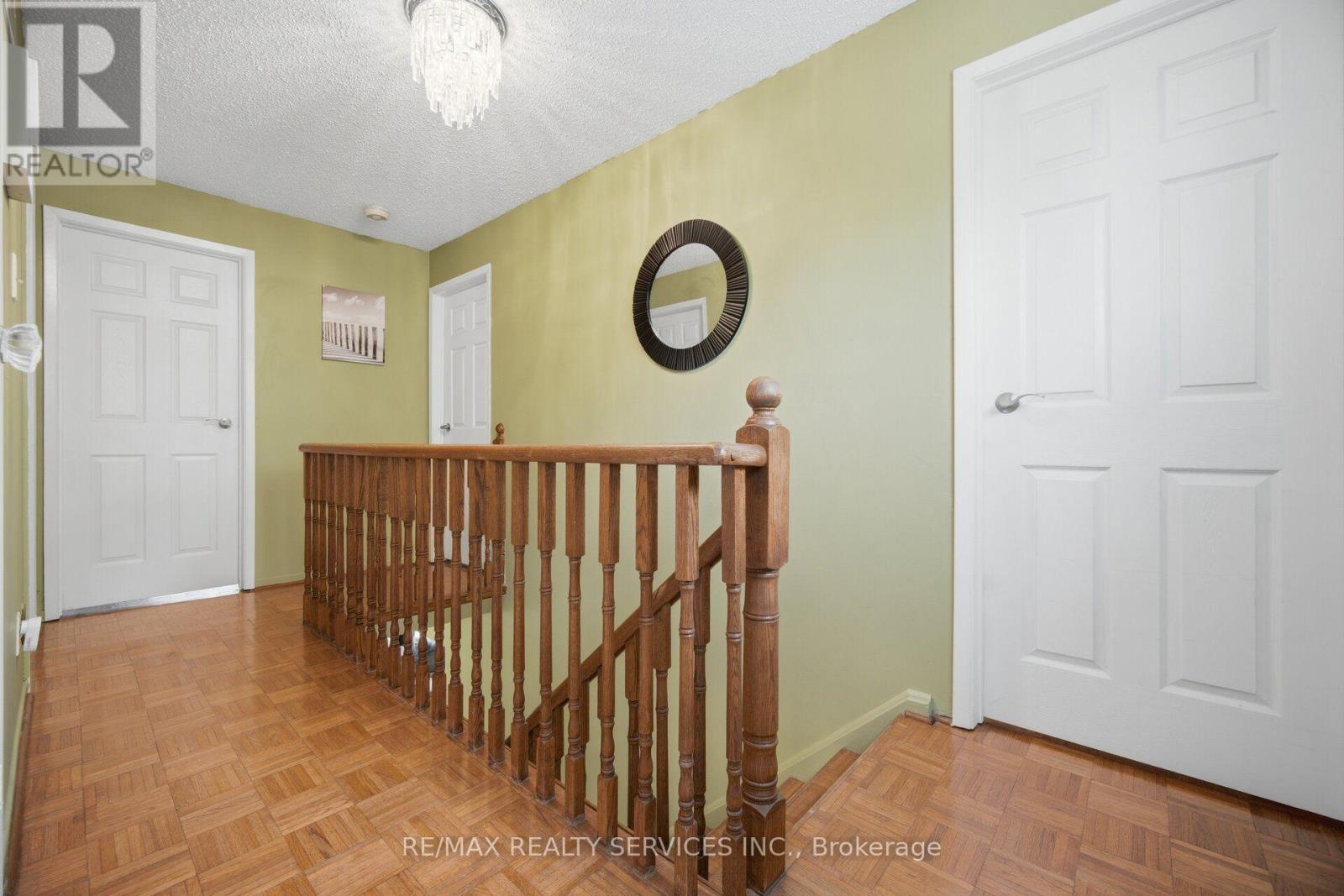 12 LADIN DRIVE - 22