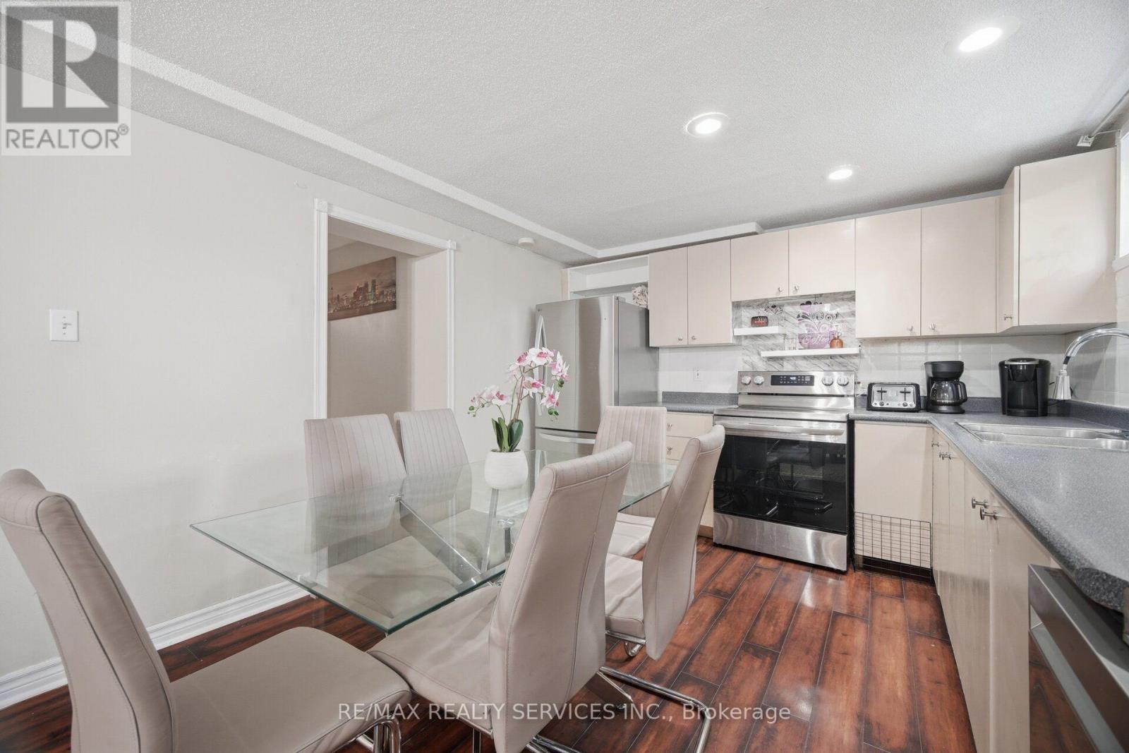 12 LADIN DRIVE - 34