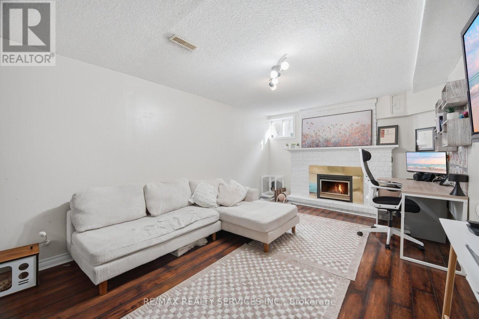 12 LADIN DRIVE - Image 38