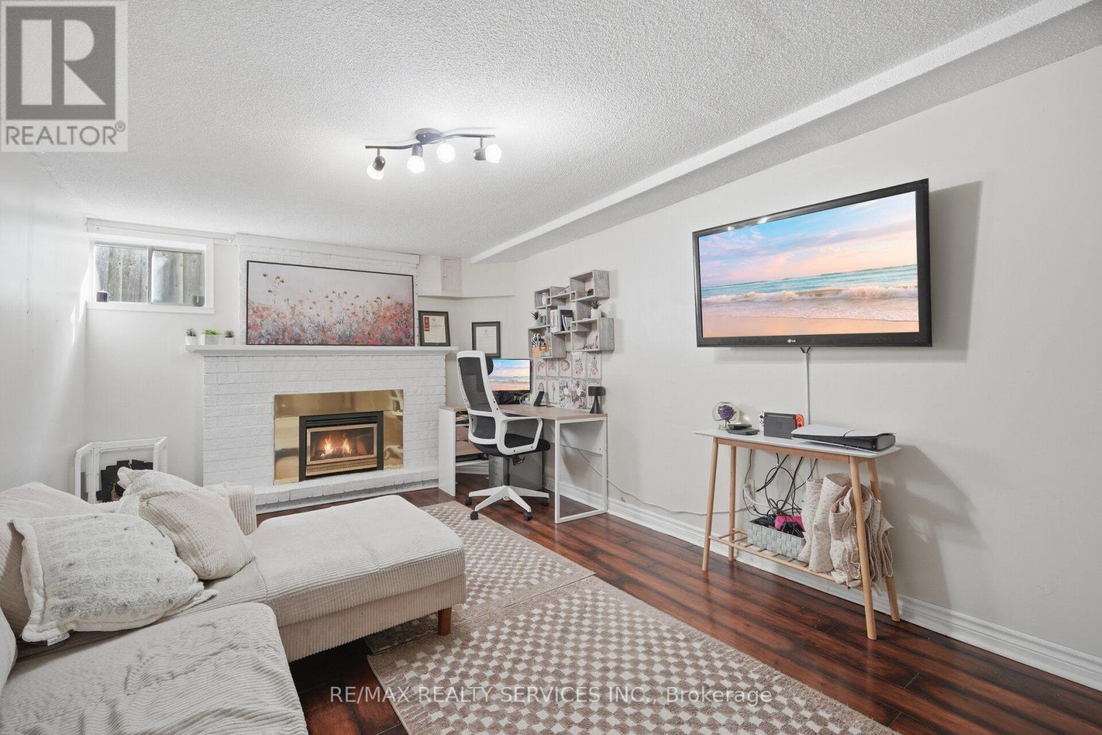 12 LADIN DRIVE - 39