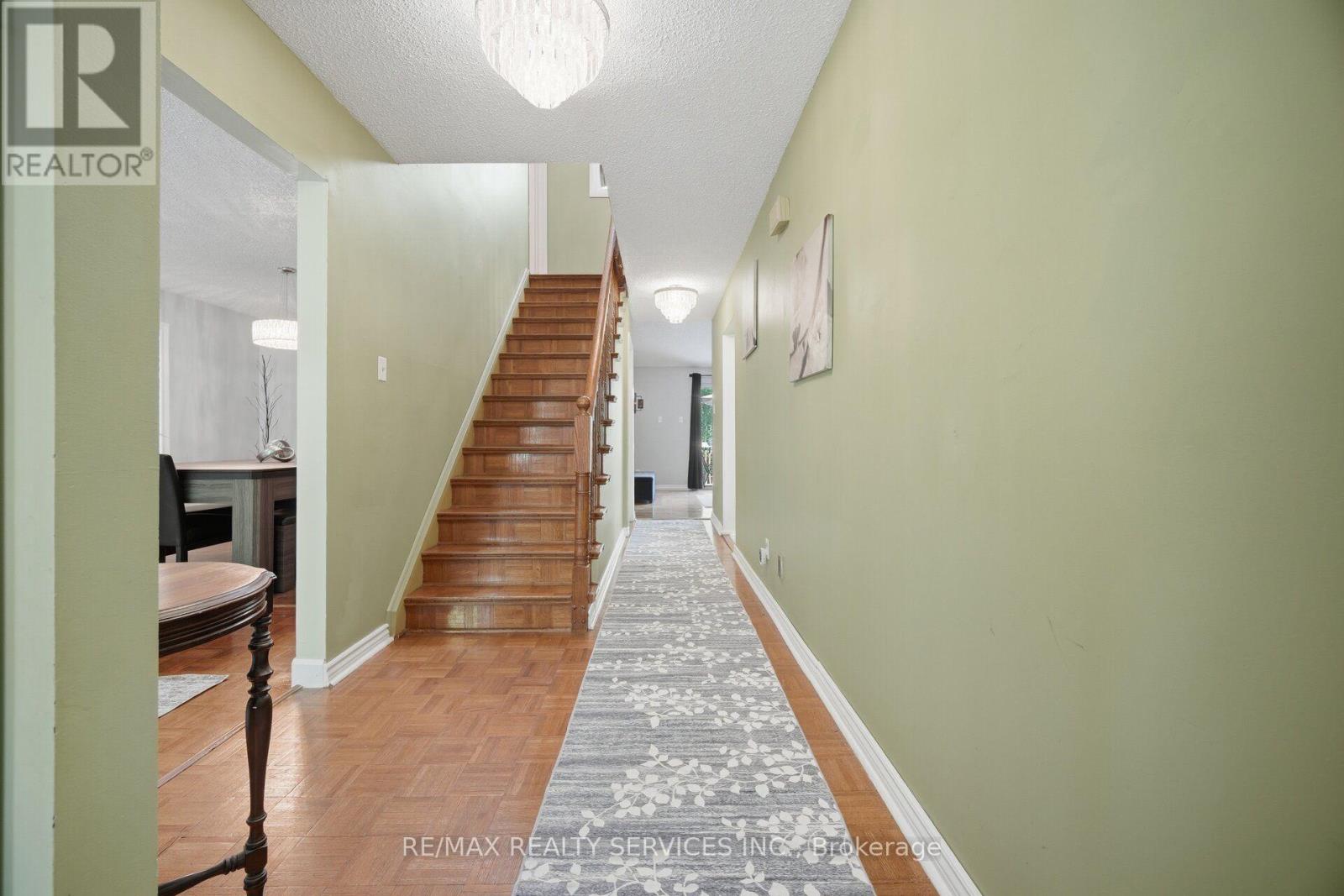 12 LADIN DRIVE - 6