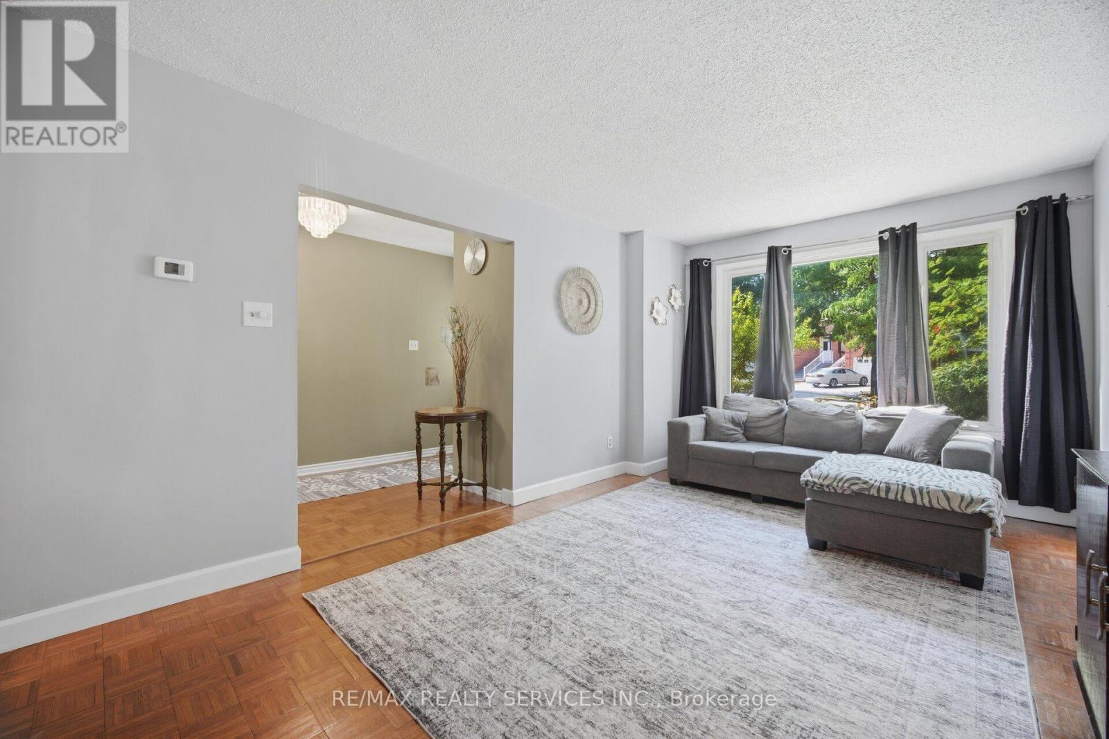 12 LADIN DRIVE - 7