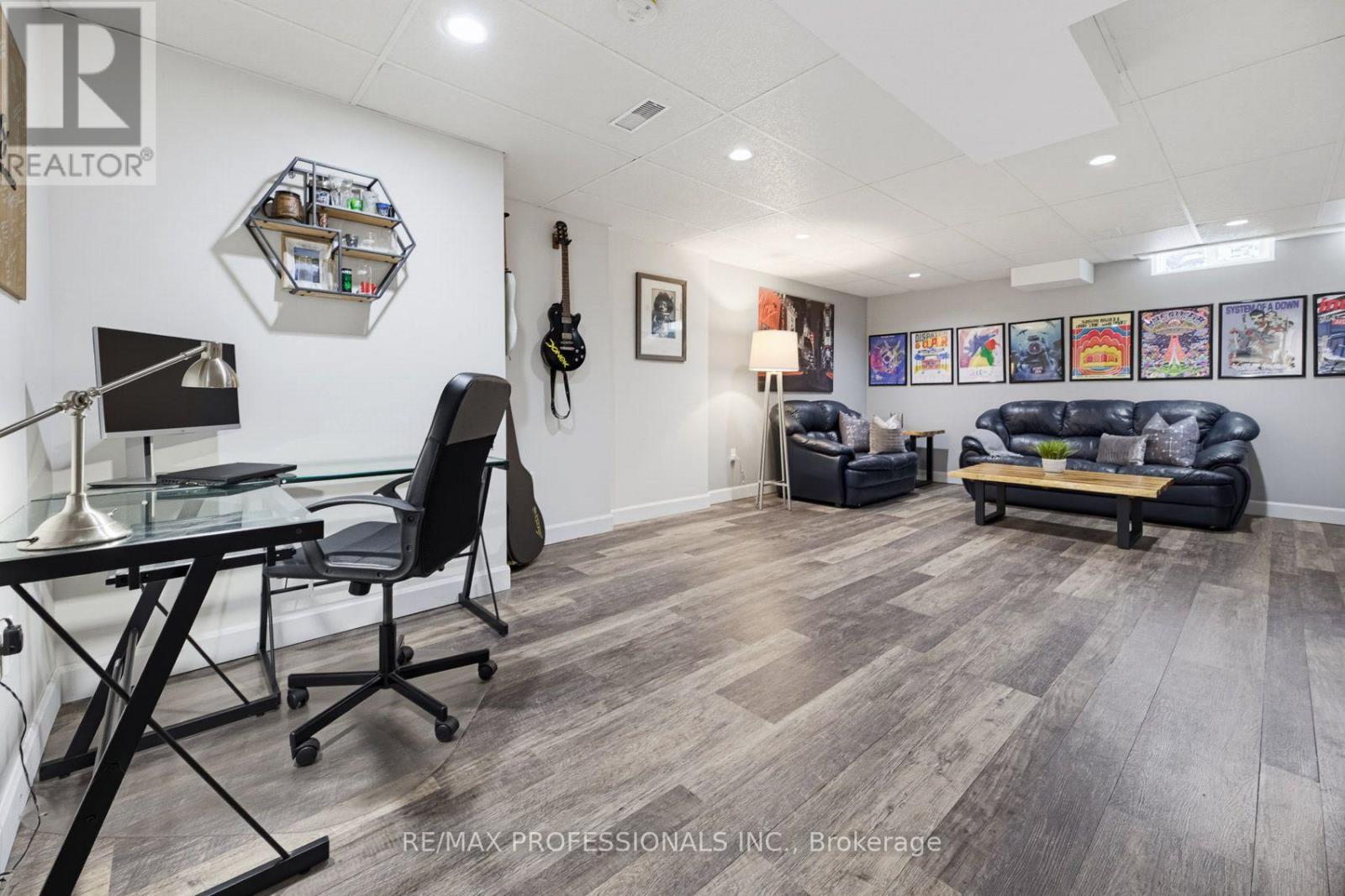 21 WATERBURY STREET - Image 30