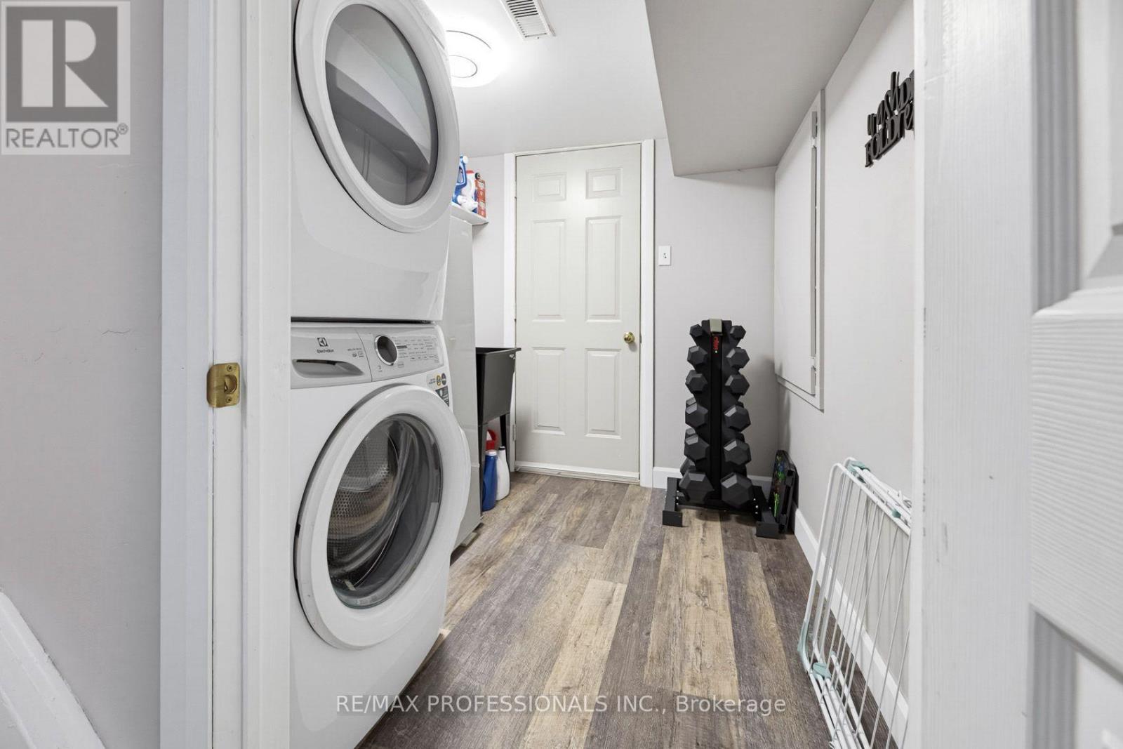 21 WATERBURY STREET - Image 35