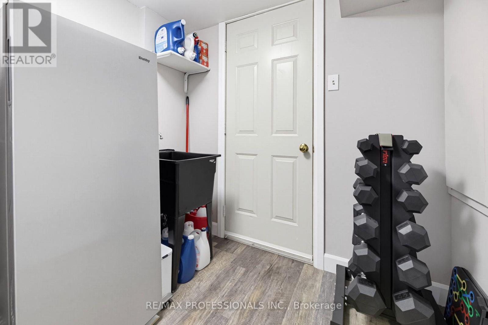 21 WATERBURY STREET - Image 36