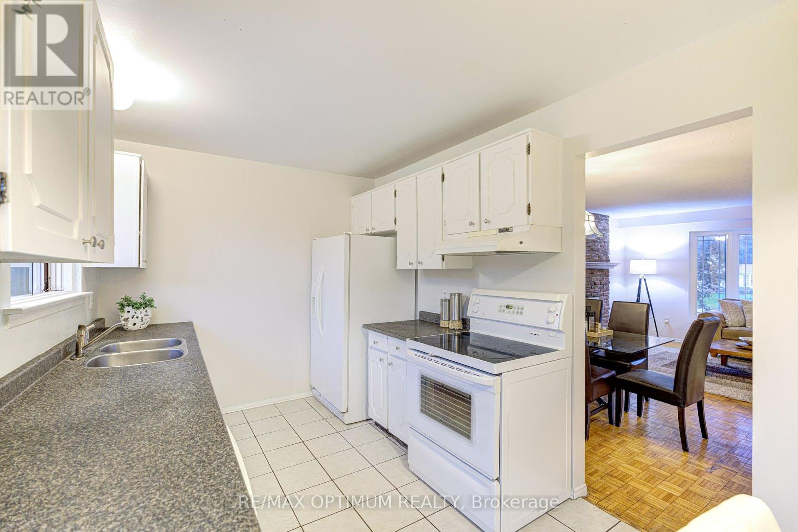 50 GONDOLA CRESCENT - 13