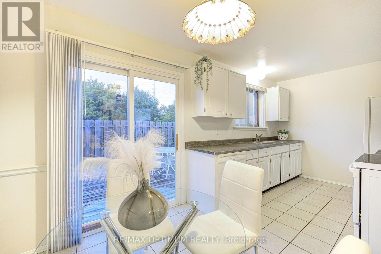 50 GONDOLA CRESCENT - 16
