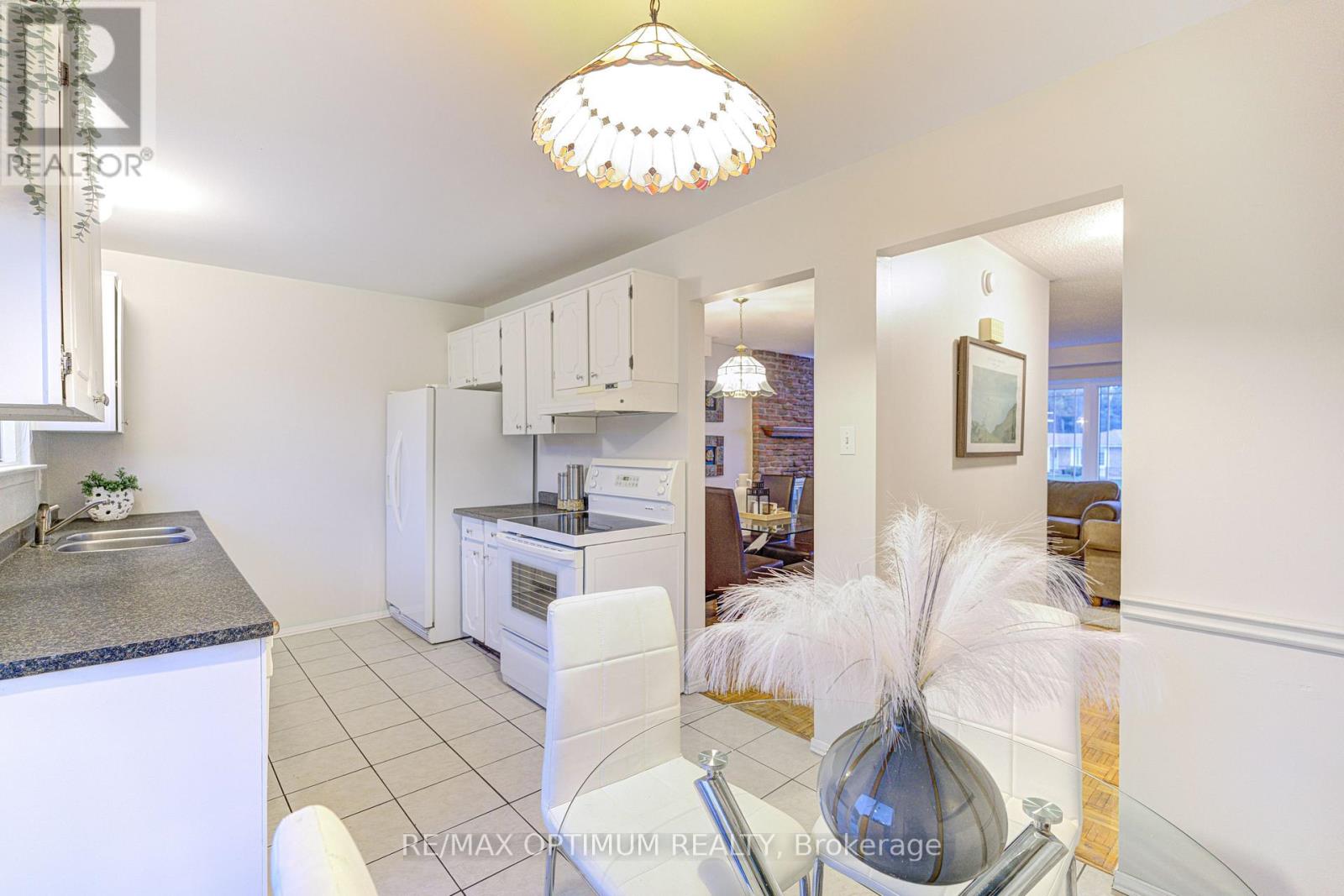 50 GONDOLA CRESCENT - 17