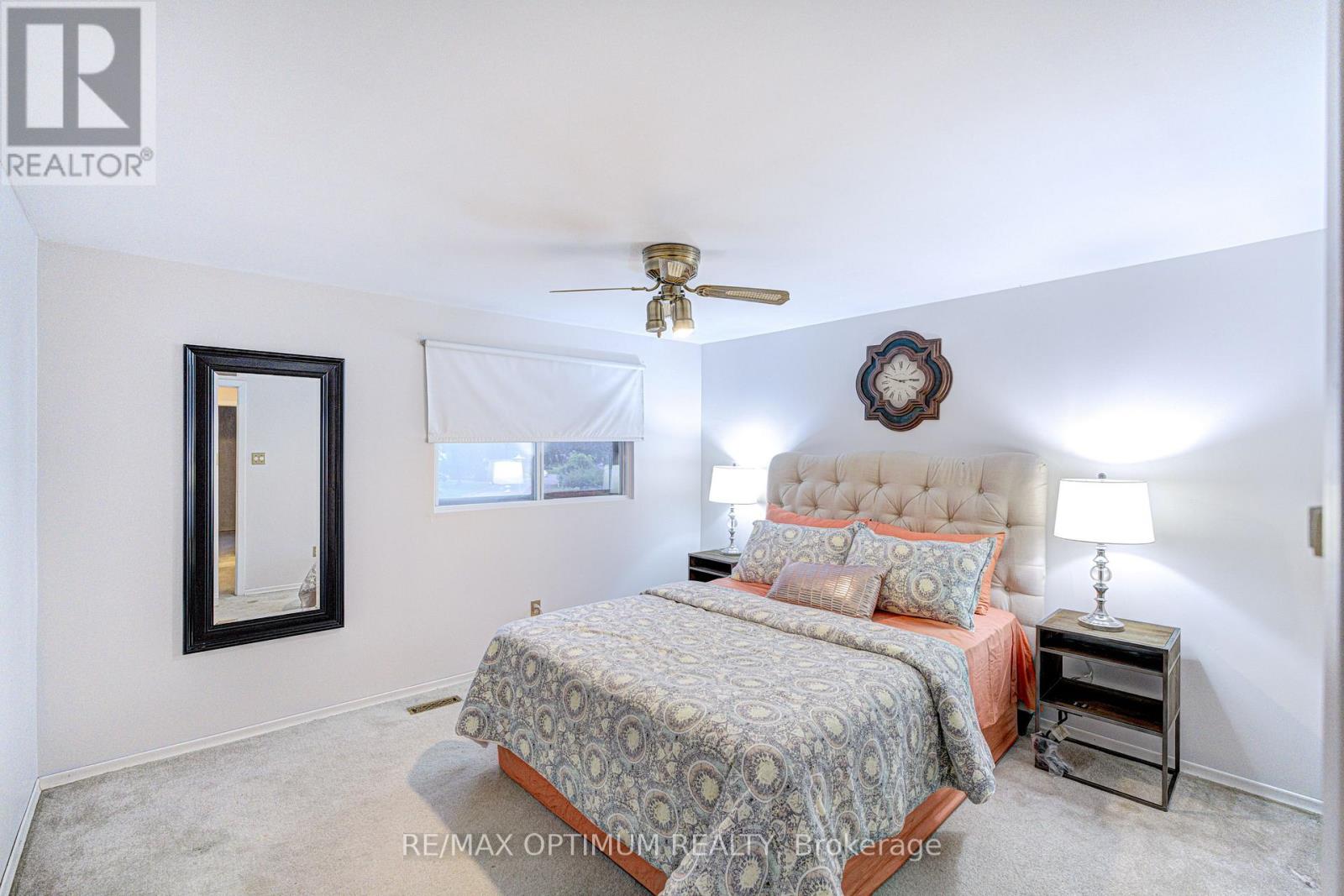 50 GONDOLA CRESCENT - 22