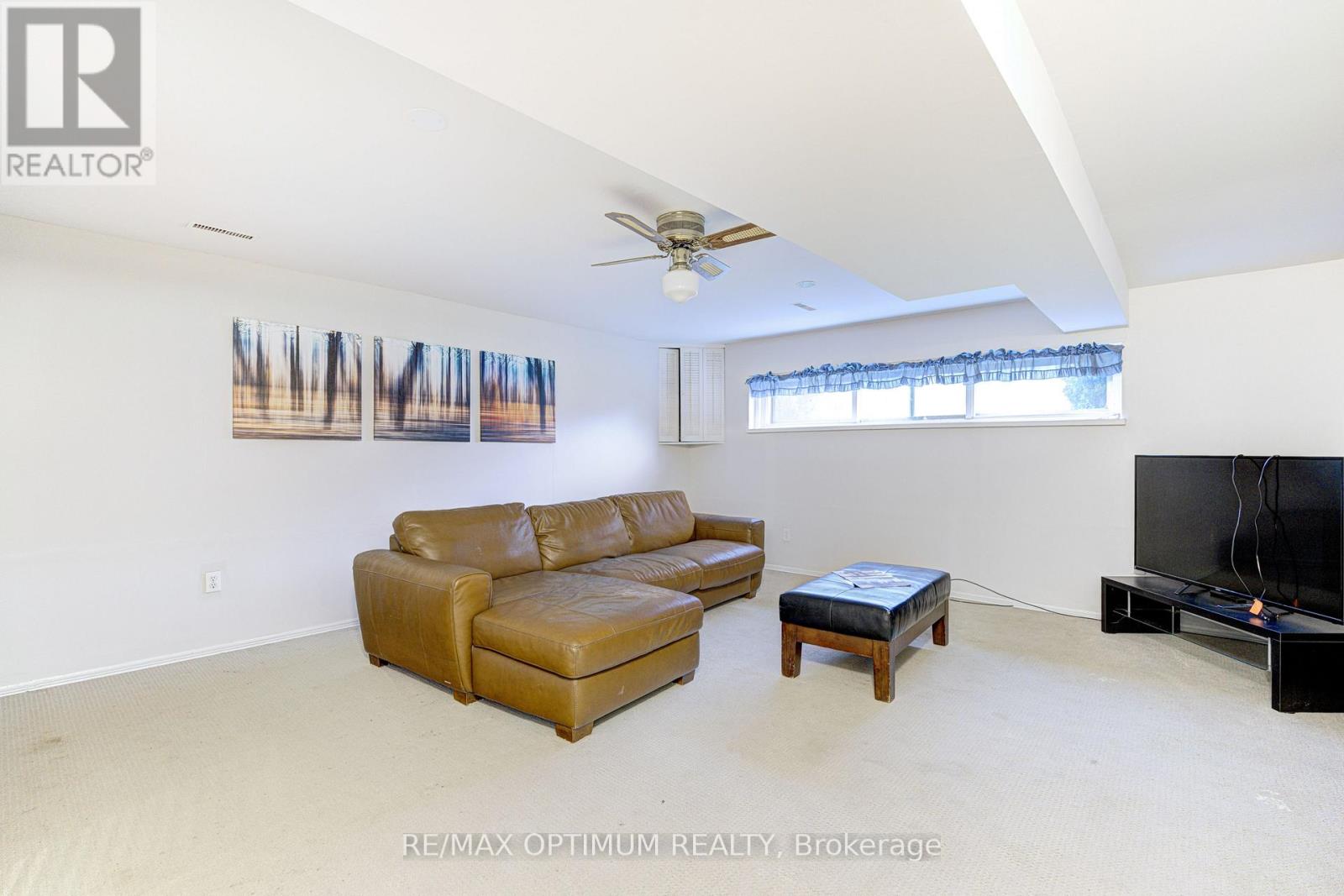 50 GONDOLA CRESCENT - 33