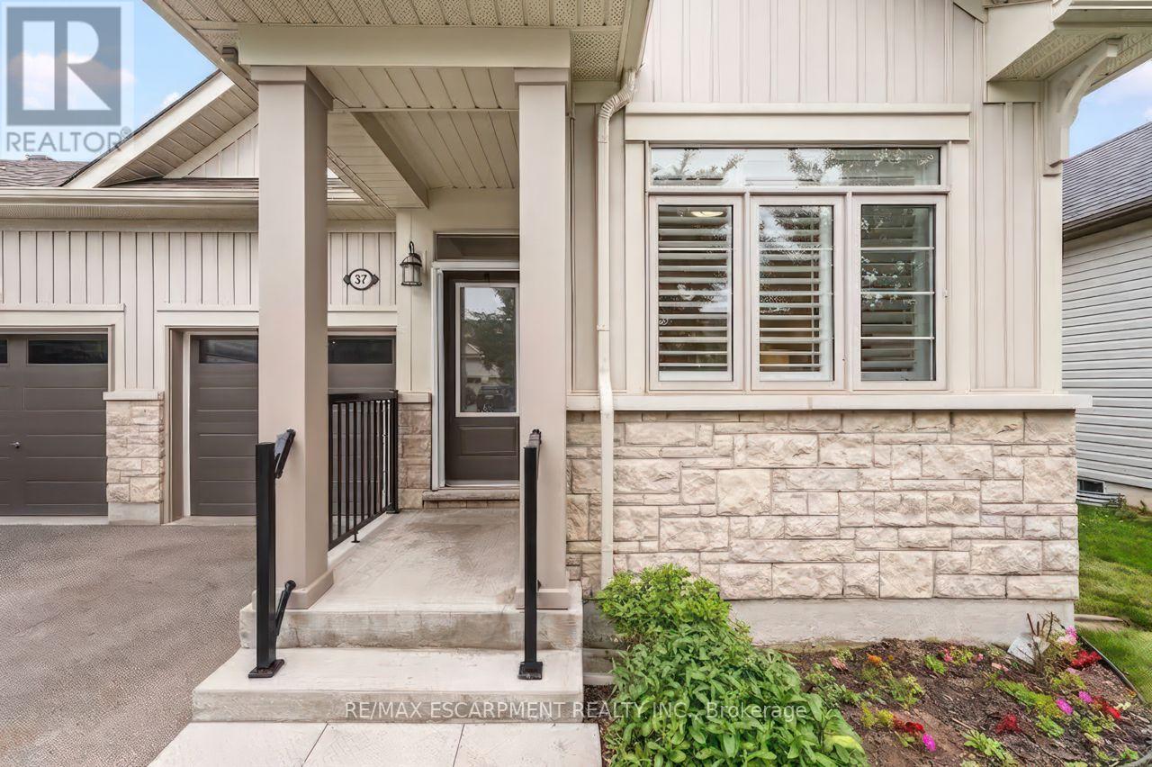 37 MIDDLETON AVENUE, Centre Wellington (Fergus) — photo 4