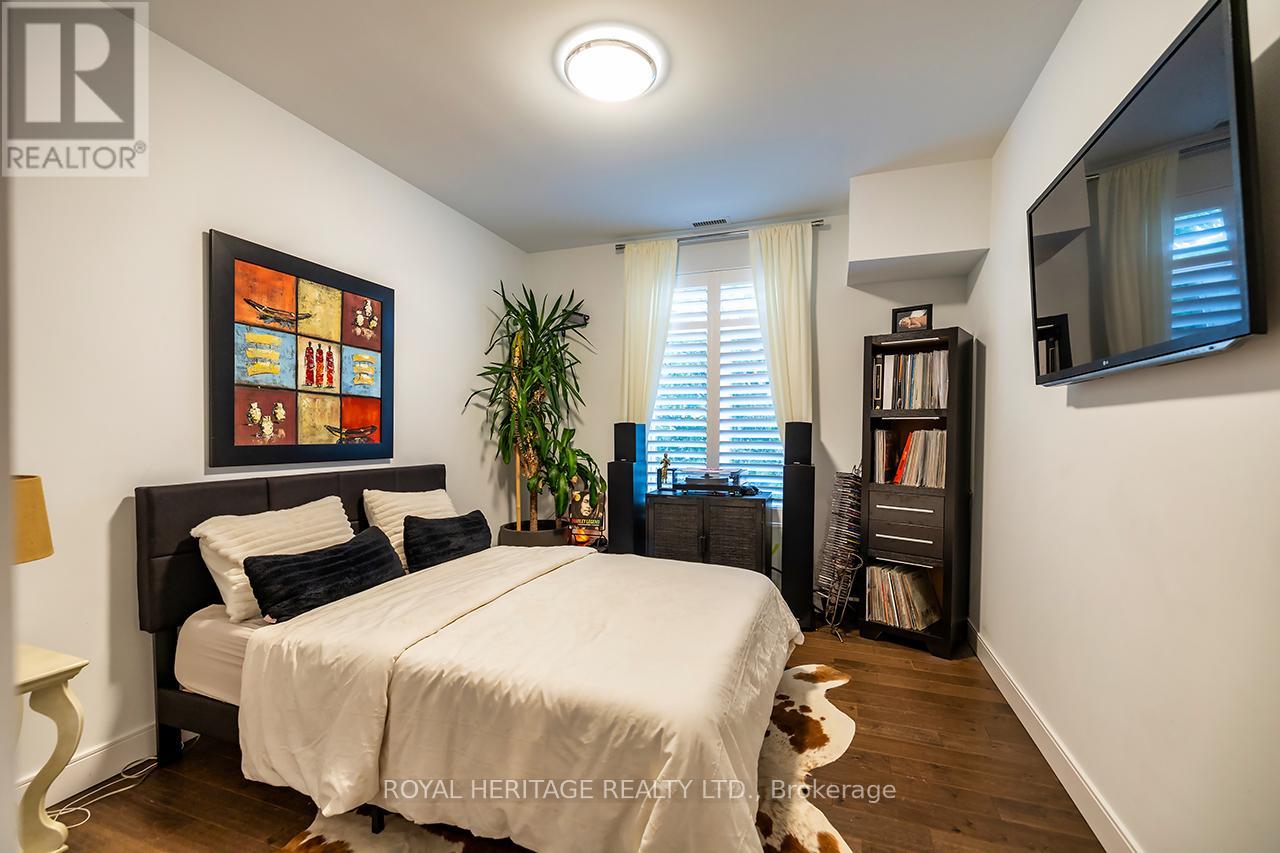 #204 135 ORR STREET - 22