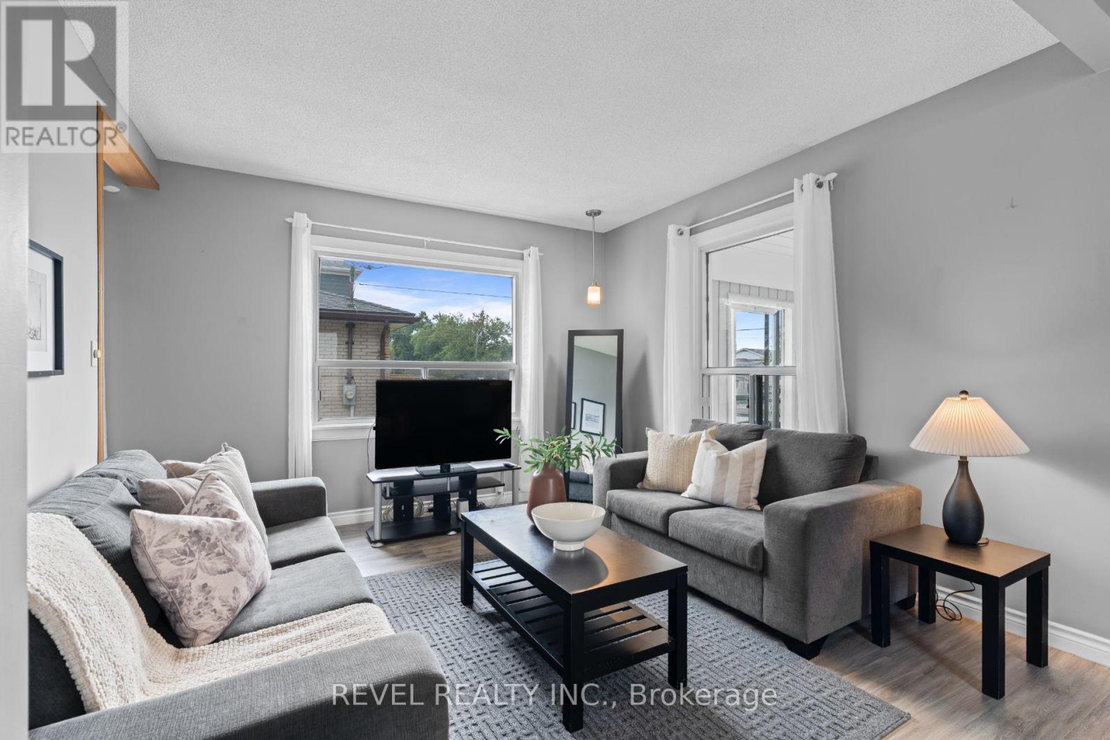 3 1/2 DUNDONALD STREET - 9