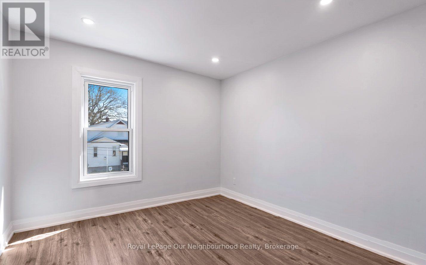UNIT 2 - 5749 SUMMER STREET, Niagara Falls (Hospital) — photo 5