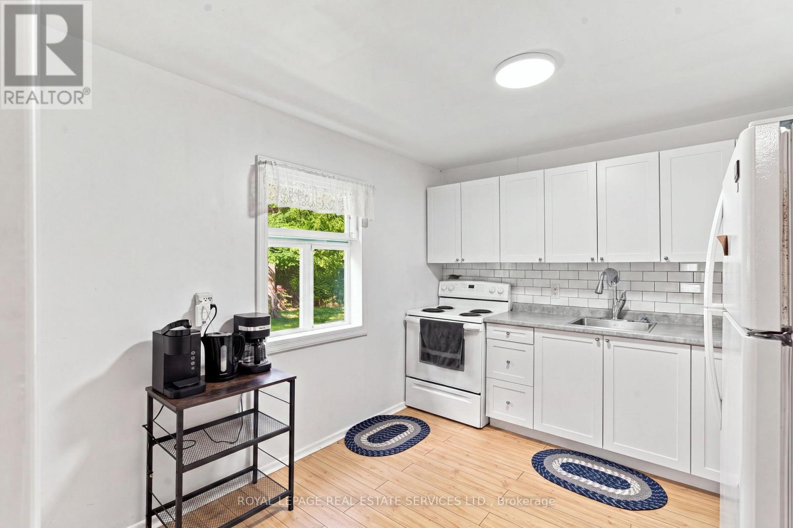 287 HURON ROAD - 10