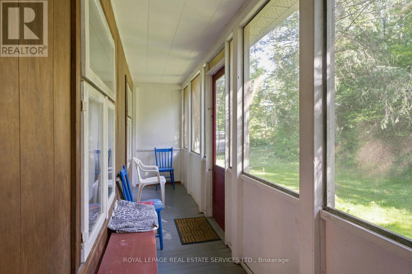 287 HURON ROAD - 12