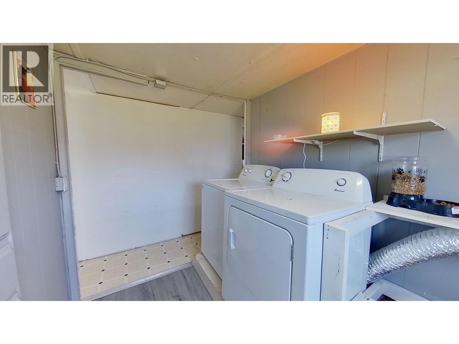 12282 COTTONWOOD AVENUE - 23