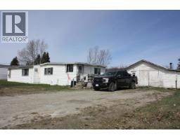 12282 Cottonwood Avenue, Fort St  John, BC V1J8B1 Photo 32