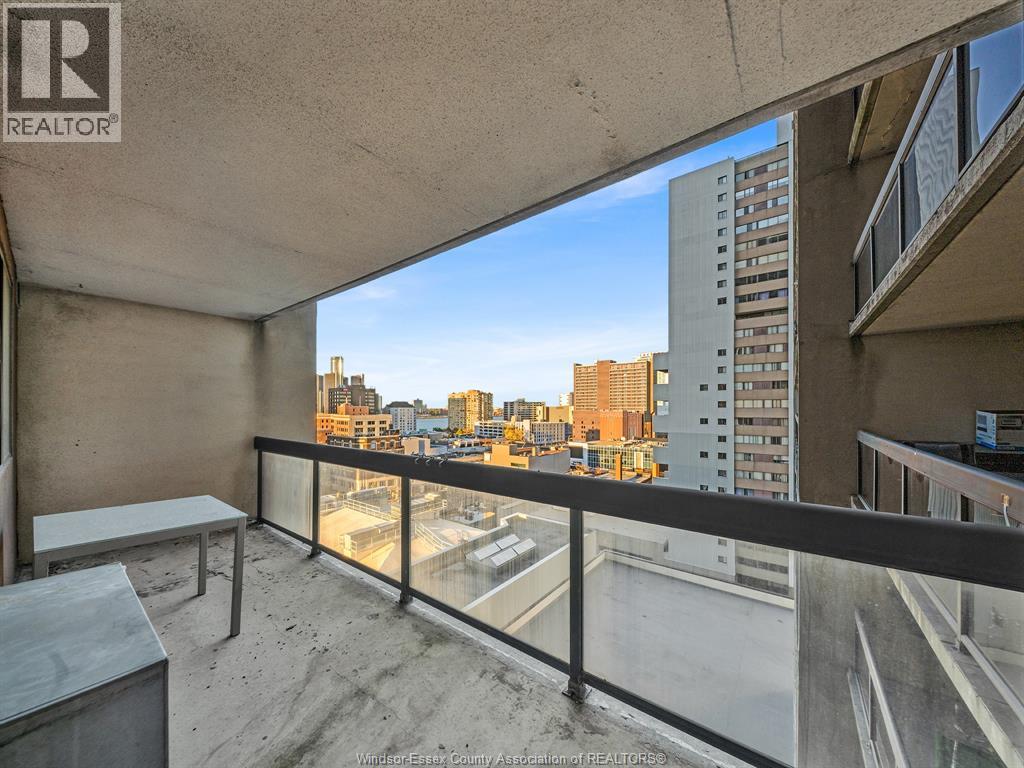 #1204 150 PARK STREET West - 16