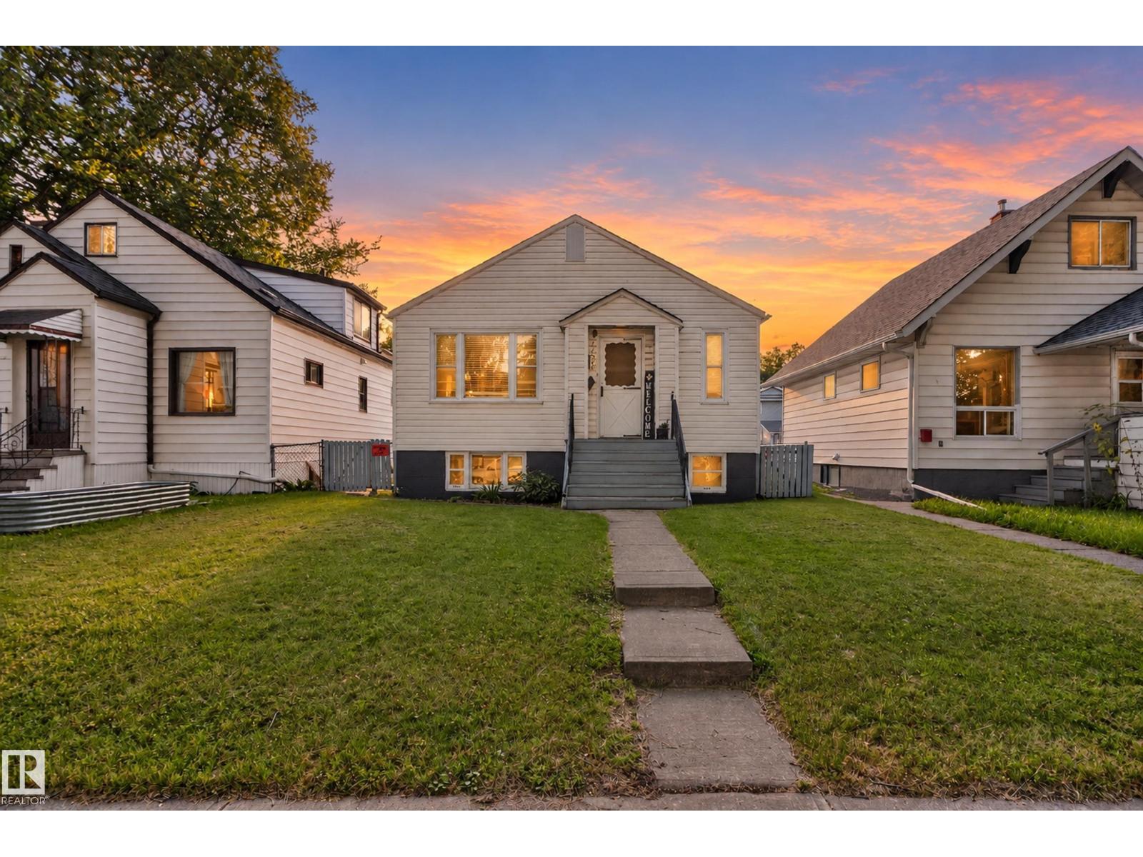 11406 83 ST NW - 1