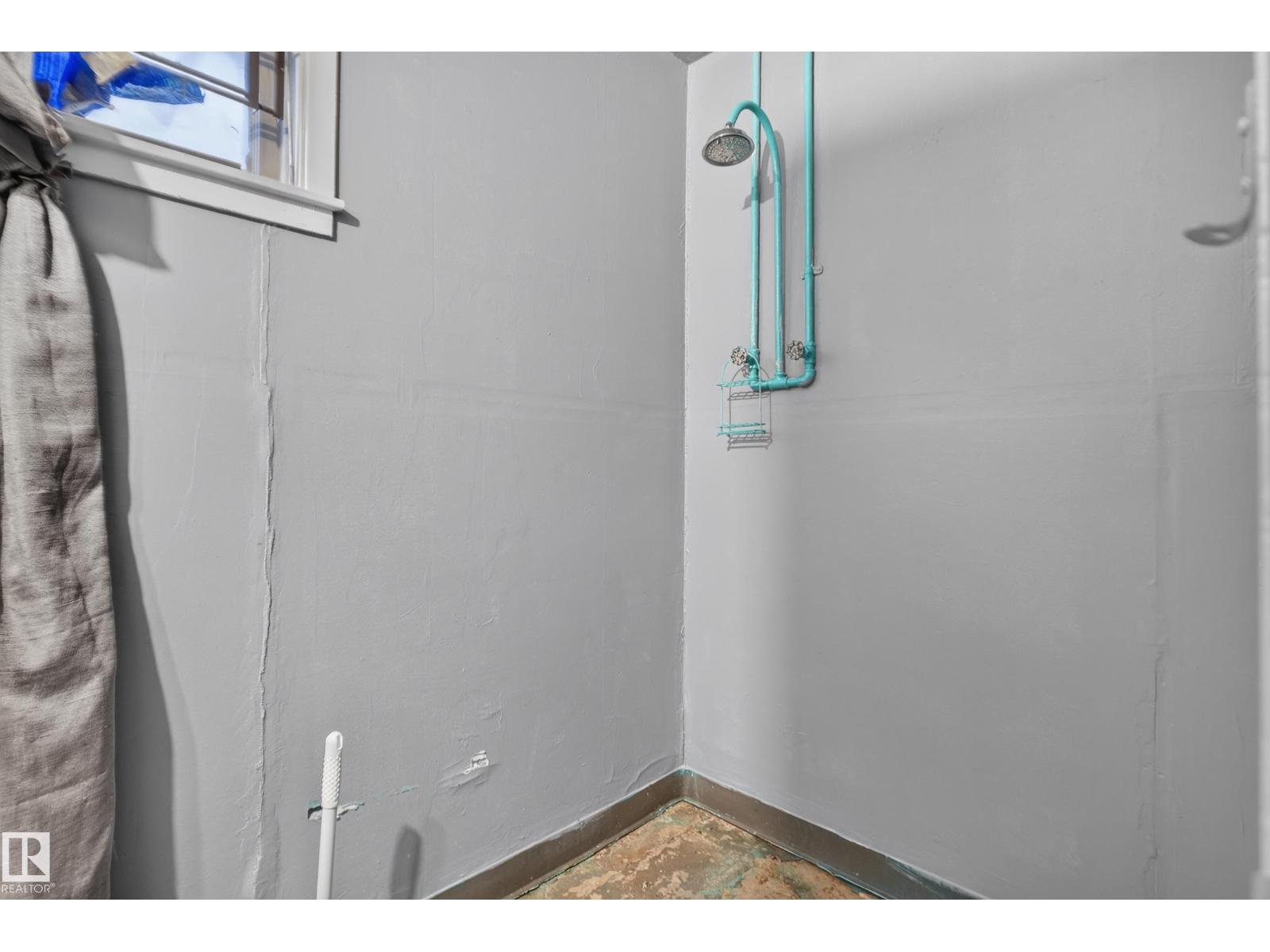11406 83 ST NW - 34
