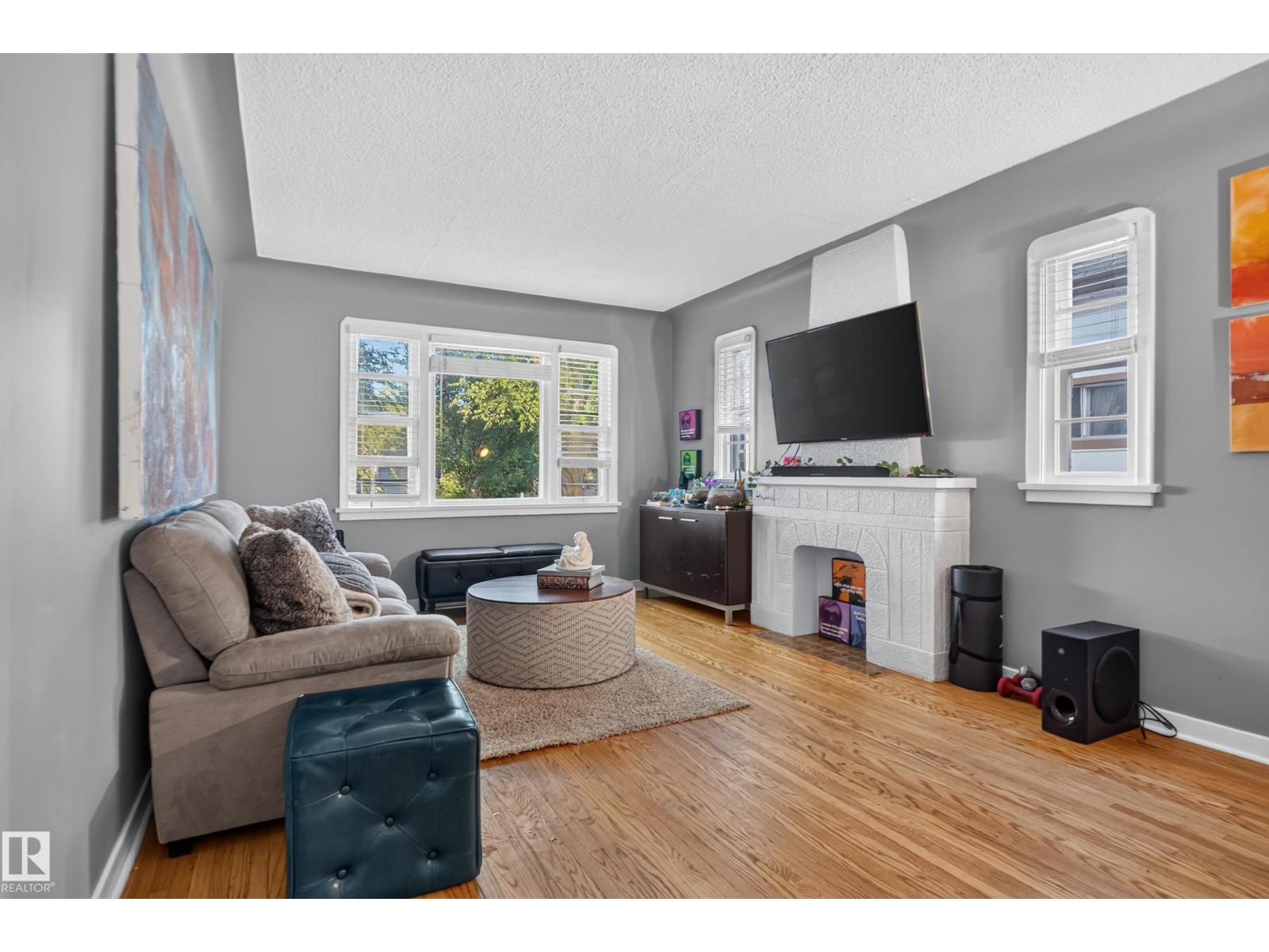 11406 83 ST NW - Image 10