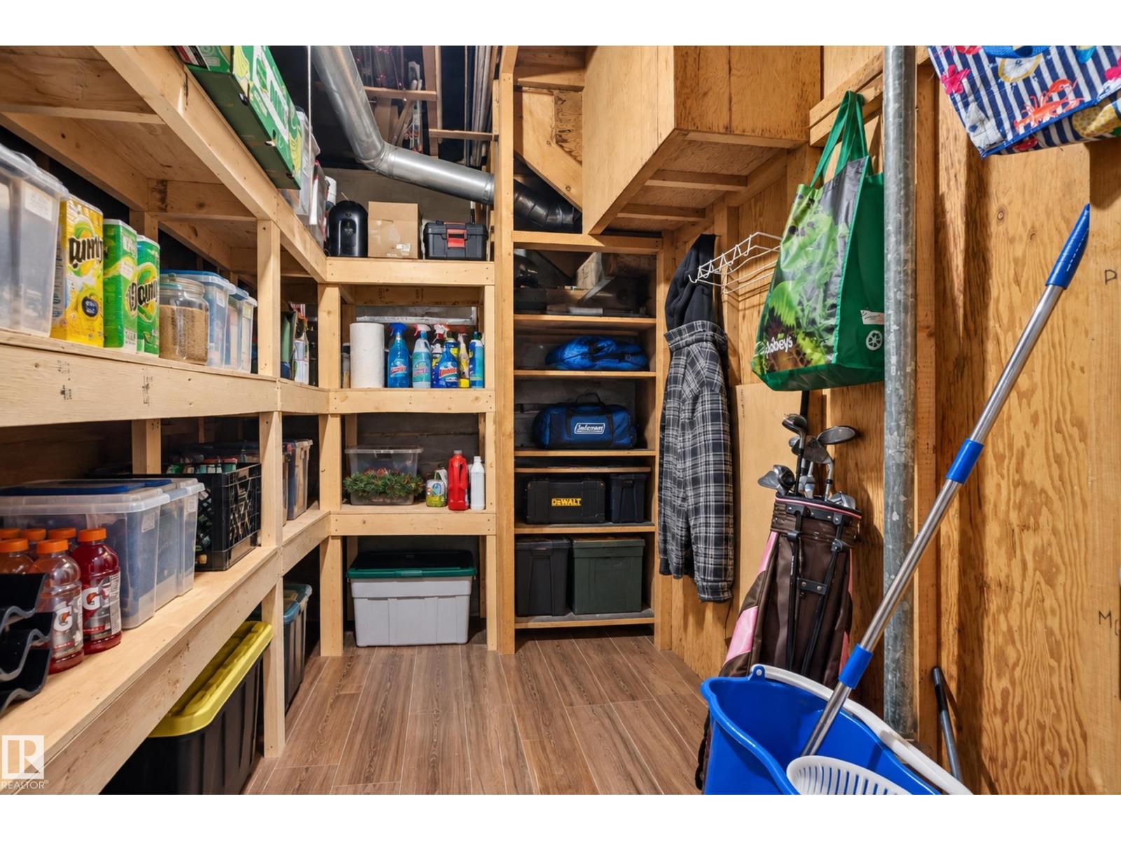 11406 83 ST NW - Image 32