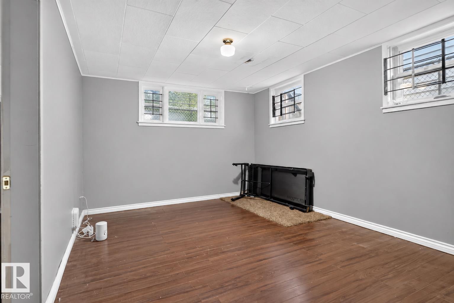 11406 83 ST NW - 36