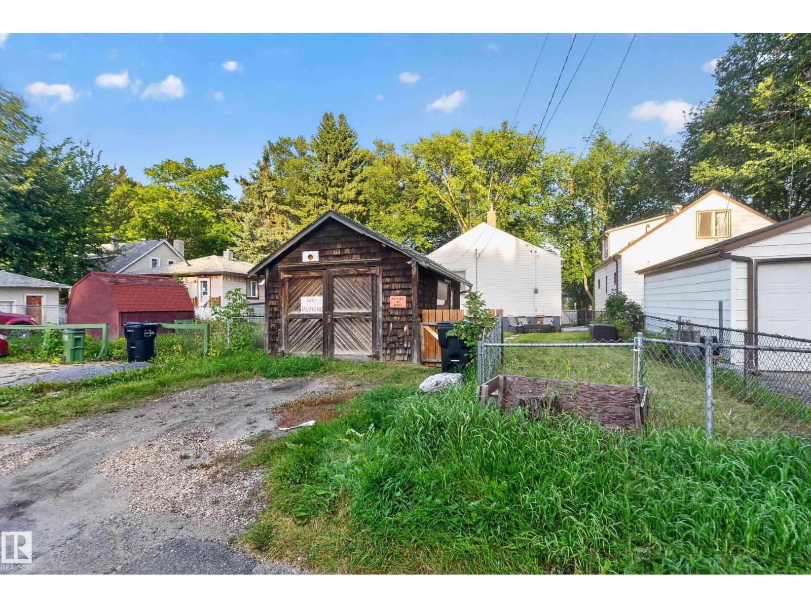 11406 83 ST NW - 27