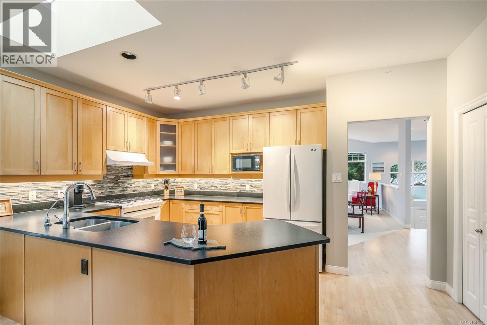 1266 Saturna Dr, Parksville