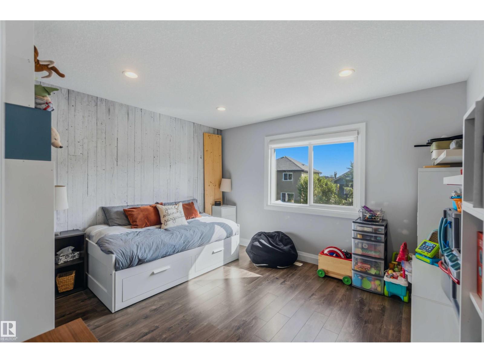 7 ETOILE CRES - 30
