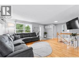 Living room - 109 Francelle, Dieppe, NB E1A7V3 Photo 8