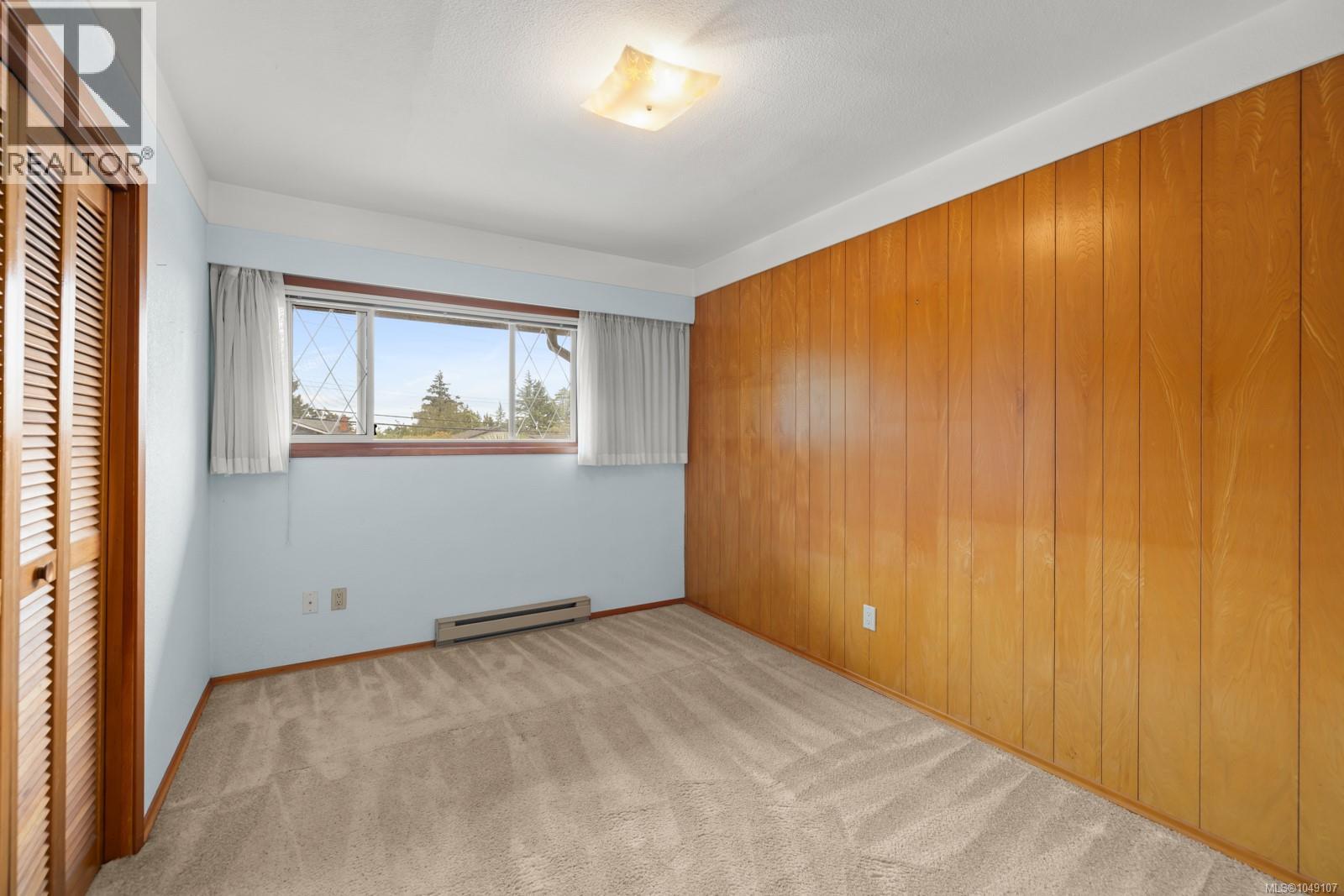1867 Grandview Dr - Image 16