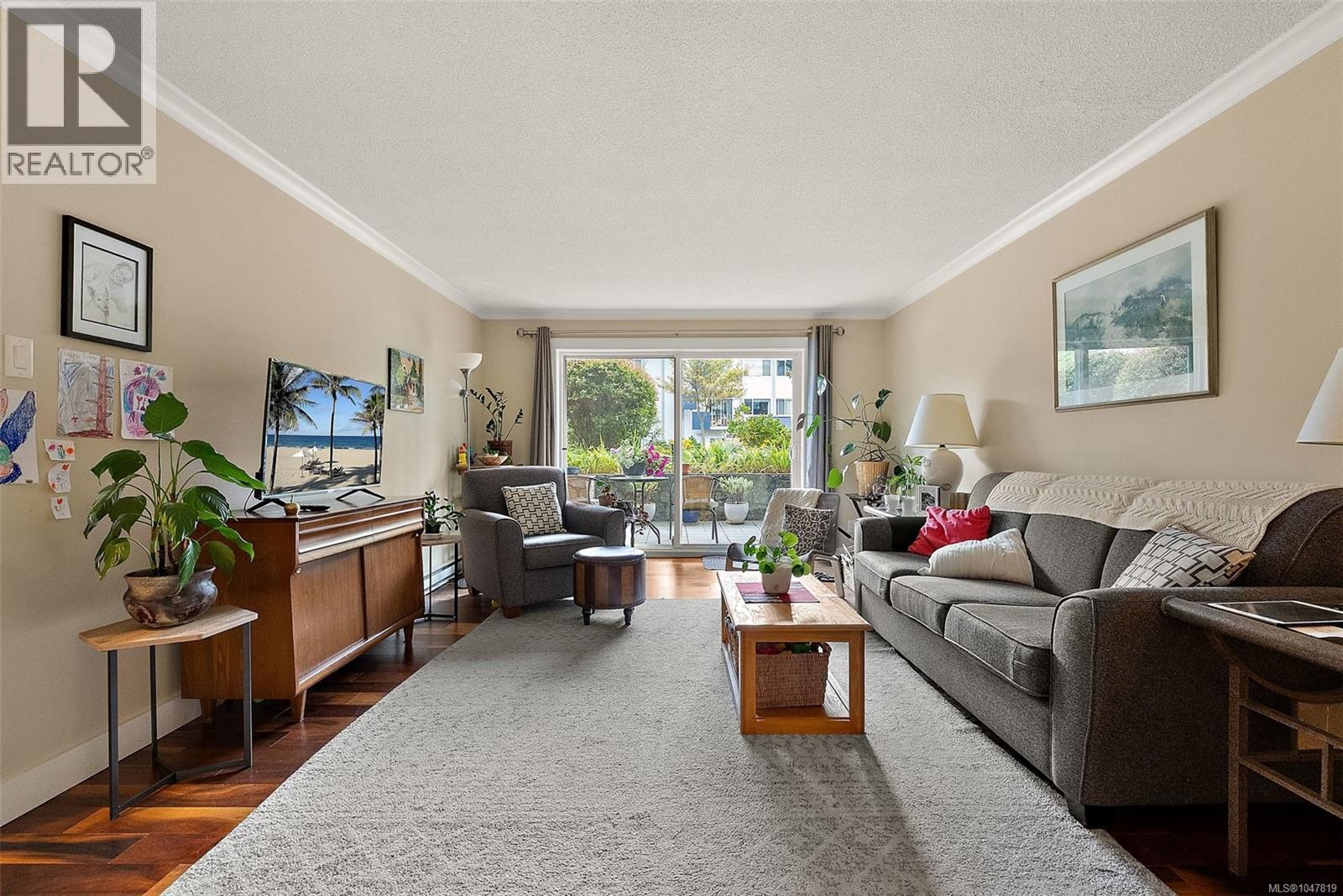 #104 1024 Fairfield Rd - 10