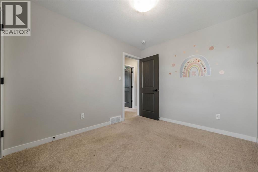 1370 Pacific Circle W - Image 23