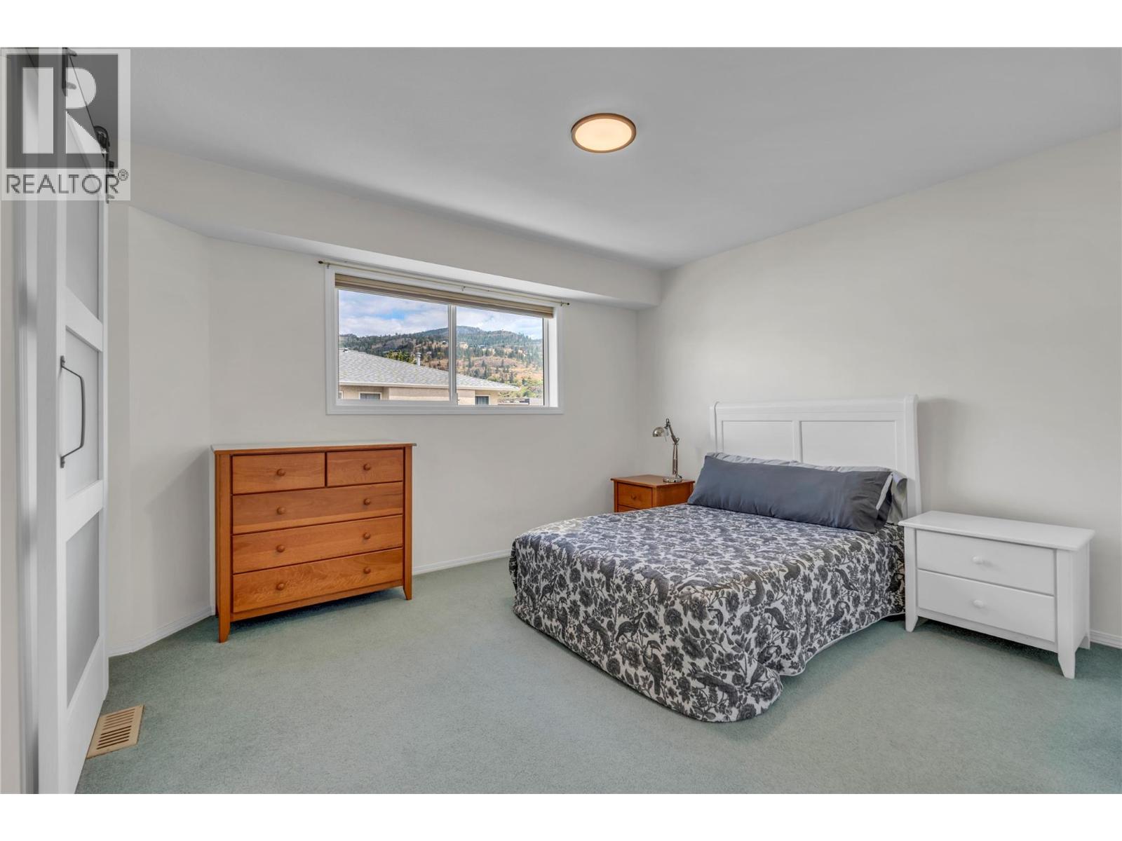 #103 166 Green Avenue W - 10