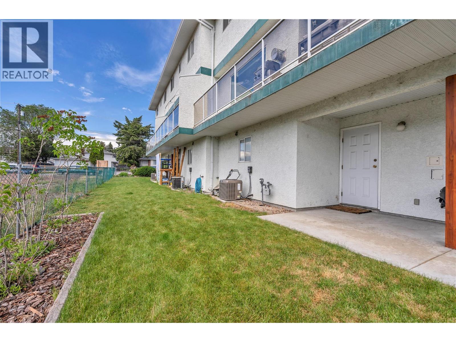 #103 166 Green Avenue W - 17