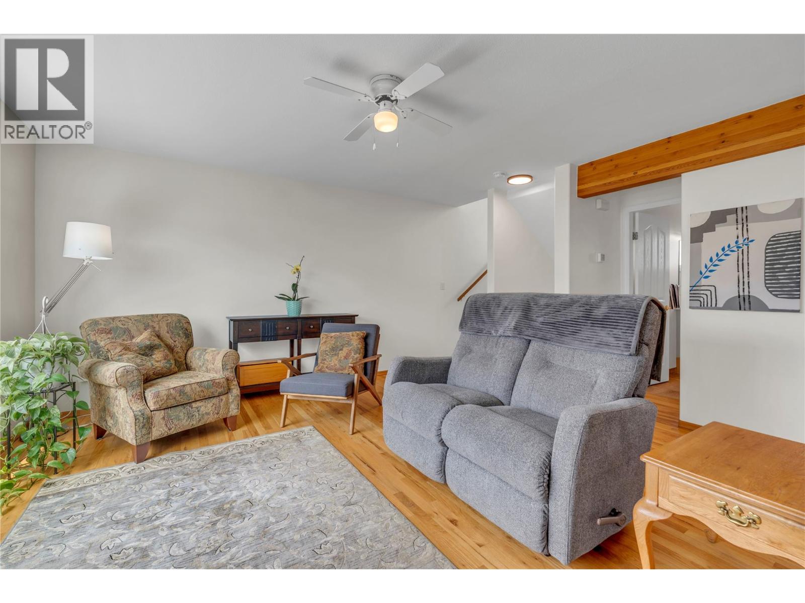 #103 166 Green Avenue W - 5