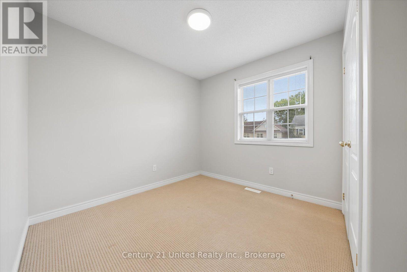 253 BOWEN DRIVE - 29