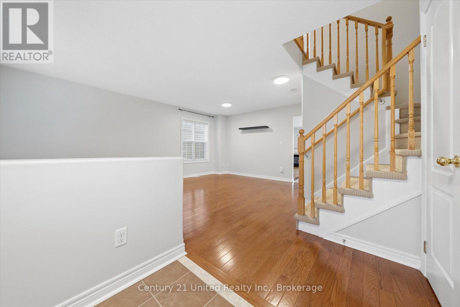 253 BOWEN DRIVE, Peterborough (Northcrest Ward 5) — photo 9
