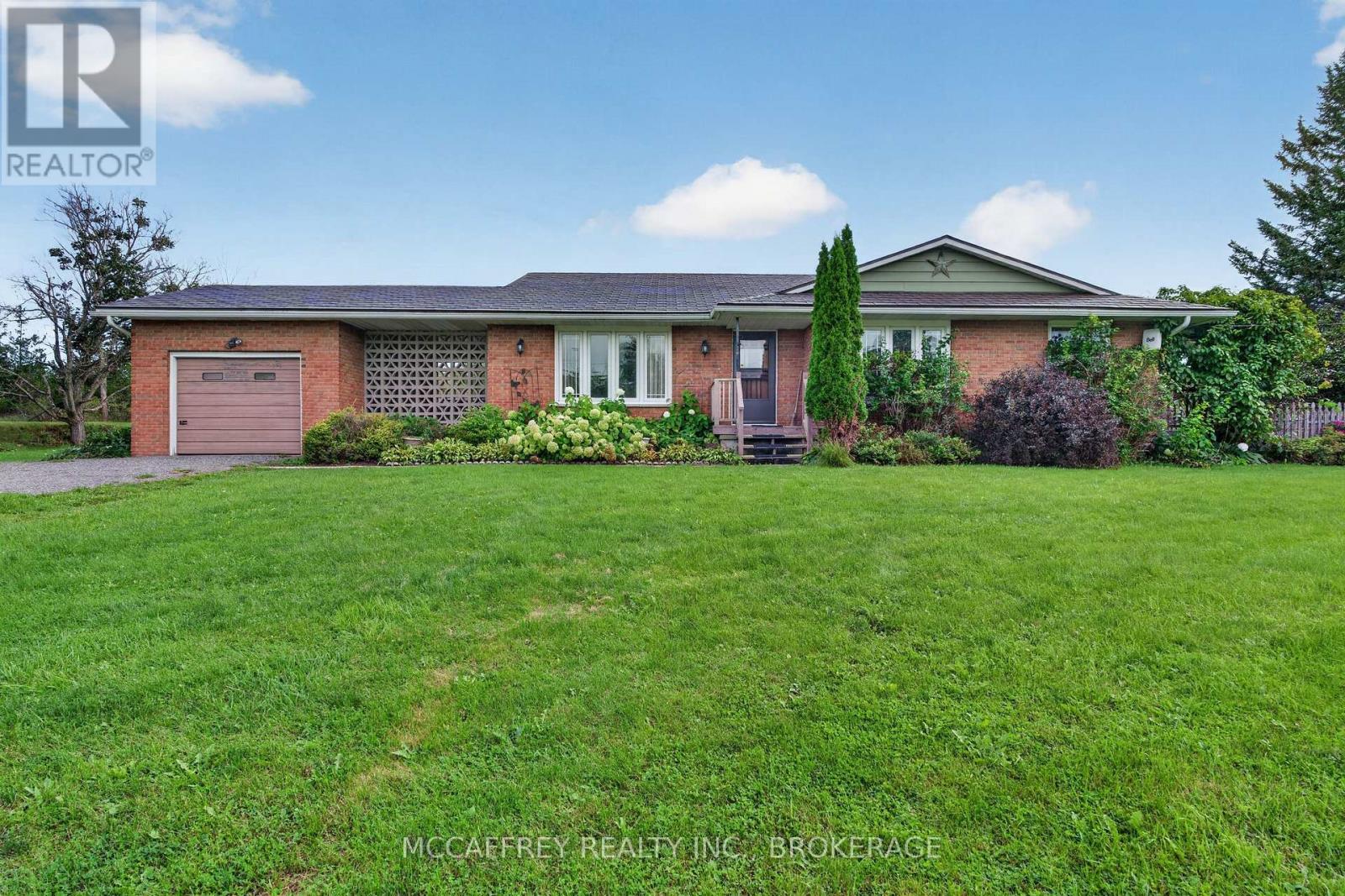 2572 COUNTY RD 1 E - 1