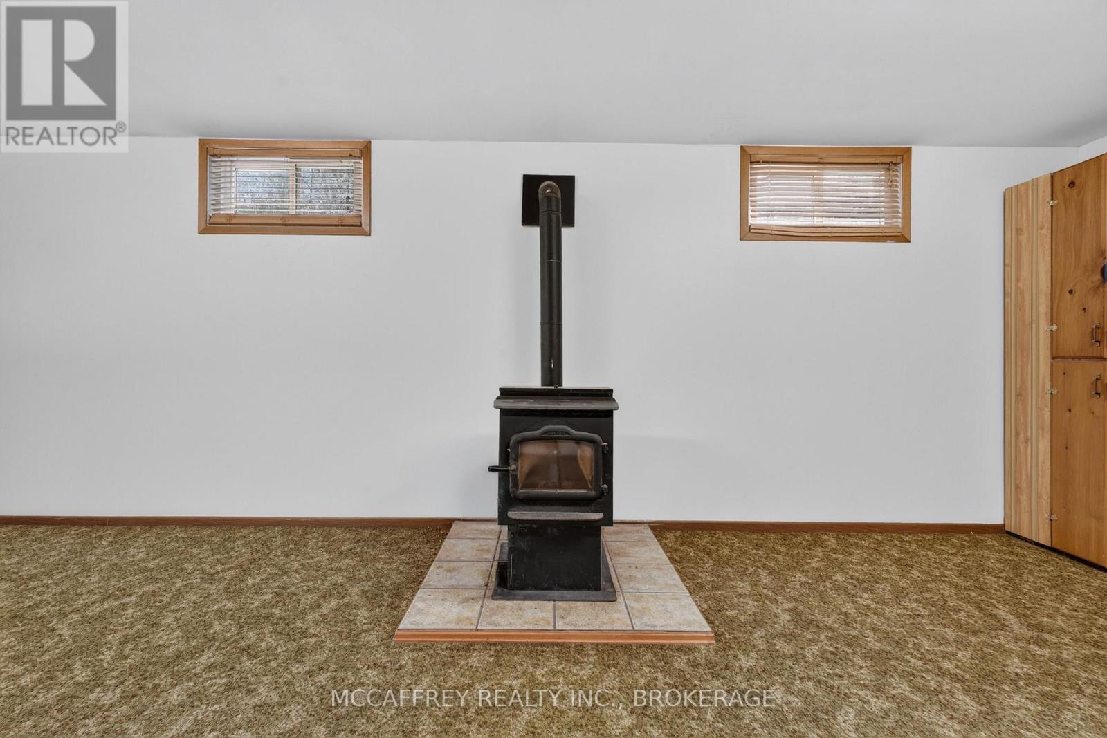 2572 COUNTY RD 1 E - 27