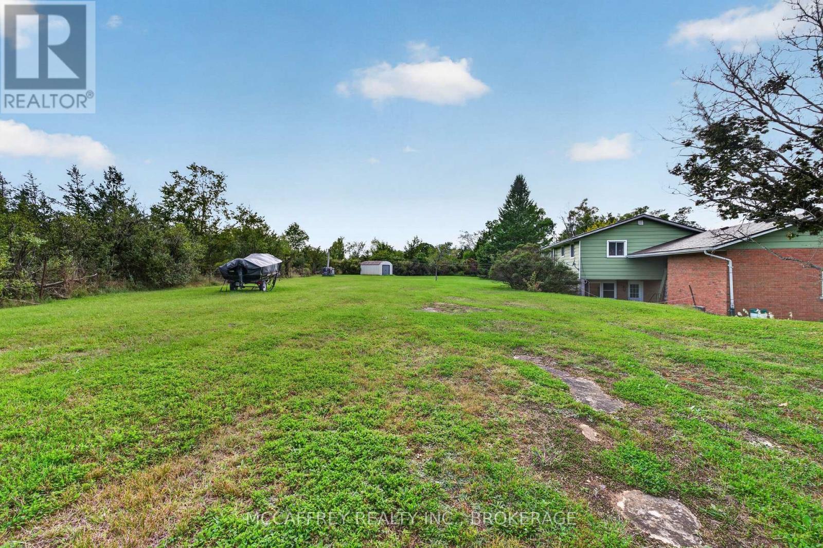 2572 COUNTY RD 1 E - 33