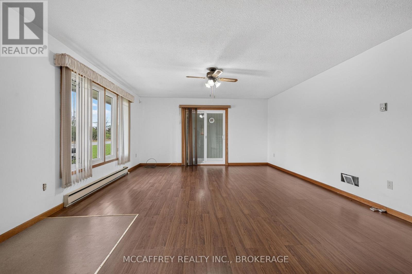 2572 COUNTY RD 1 E - 7