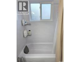 3pc Bathroom - 315 Hearn Street, Outlook, SK S0L2N0 Photo 11