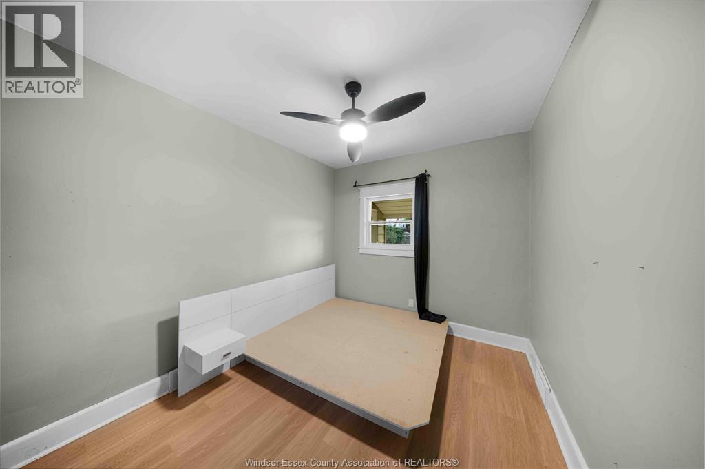 1347 Lincoln - Image 17