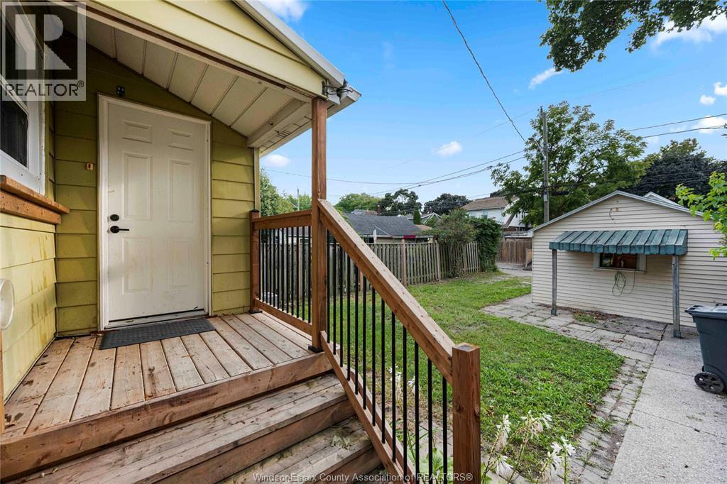 1347 Lincoln - 27